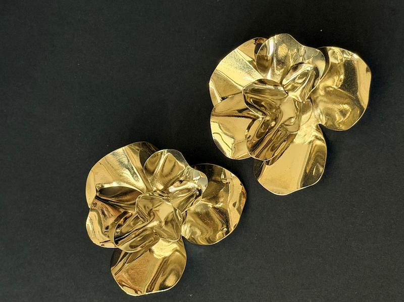 گوشواره طرح گل جنس فلزی