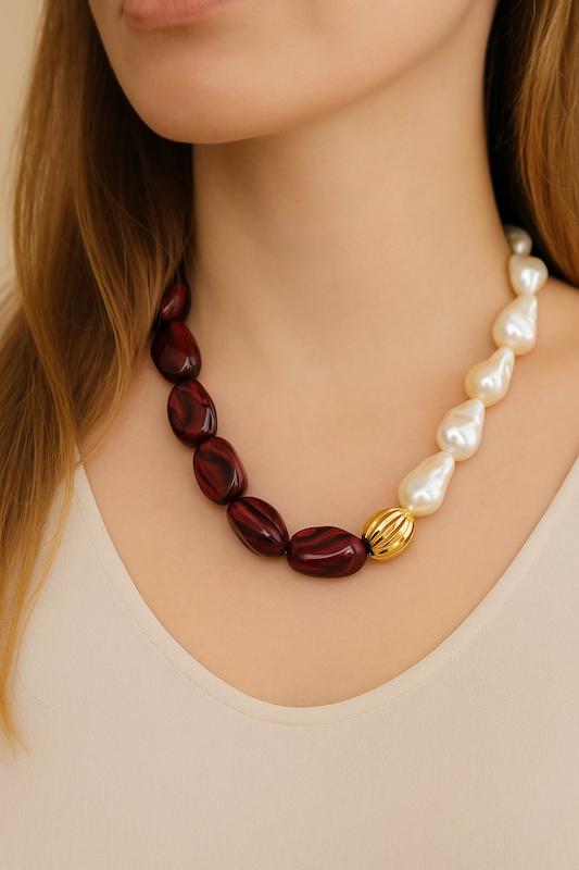 گردنبند طرح سنگ و مروارید