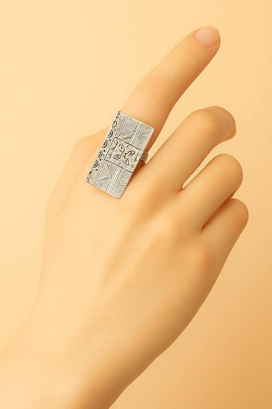 انگشتر ورشو طرح کتیبه
