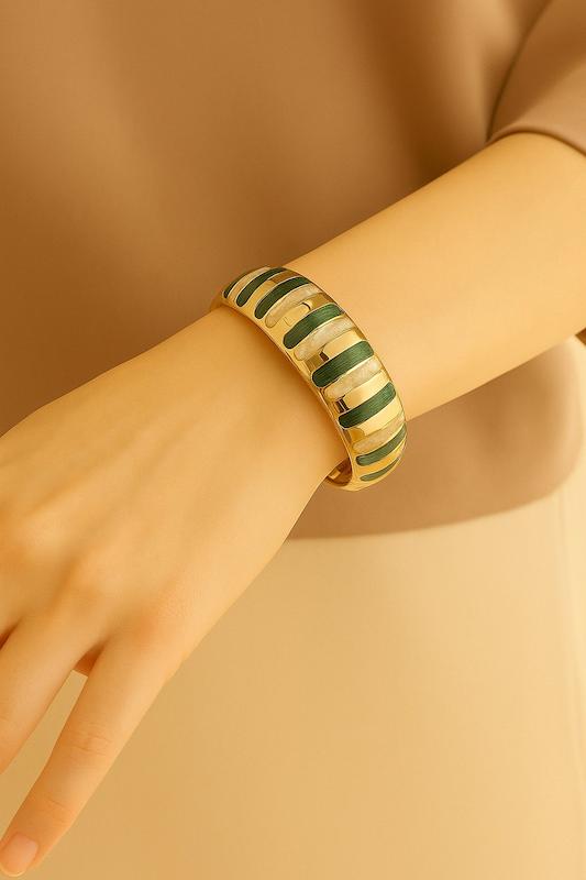 بنگل سبز طلایی