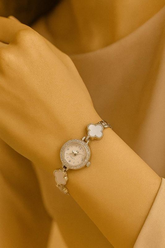 ساعت زنانه طرح ونکلیف