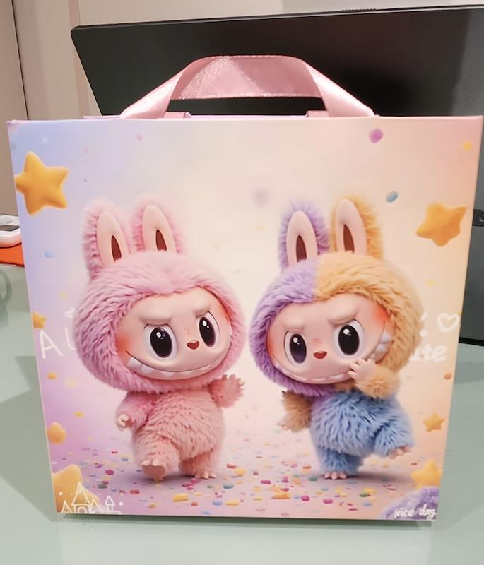 ساک دستی مقوایی طرح لبوبو 