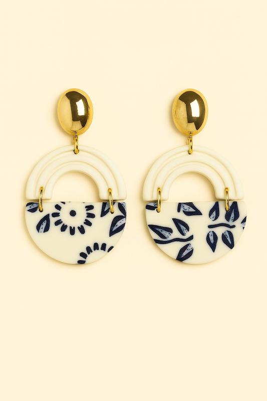 گوشواره خمیری - طرح گل آبی نیم دایره