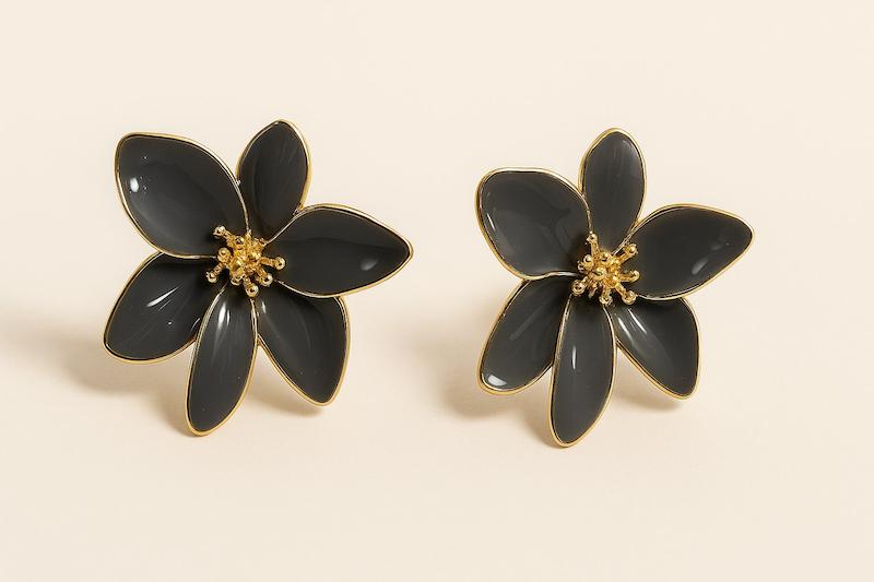 گوشواره طرح گل دودی