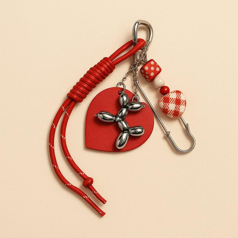 چارم بگ - طرح قلب قرمز