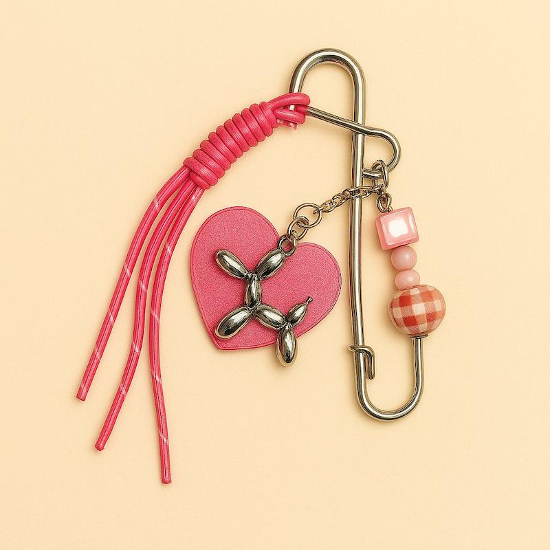 چارم بگ - طرح قلب صورتی