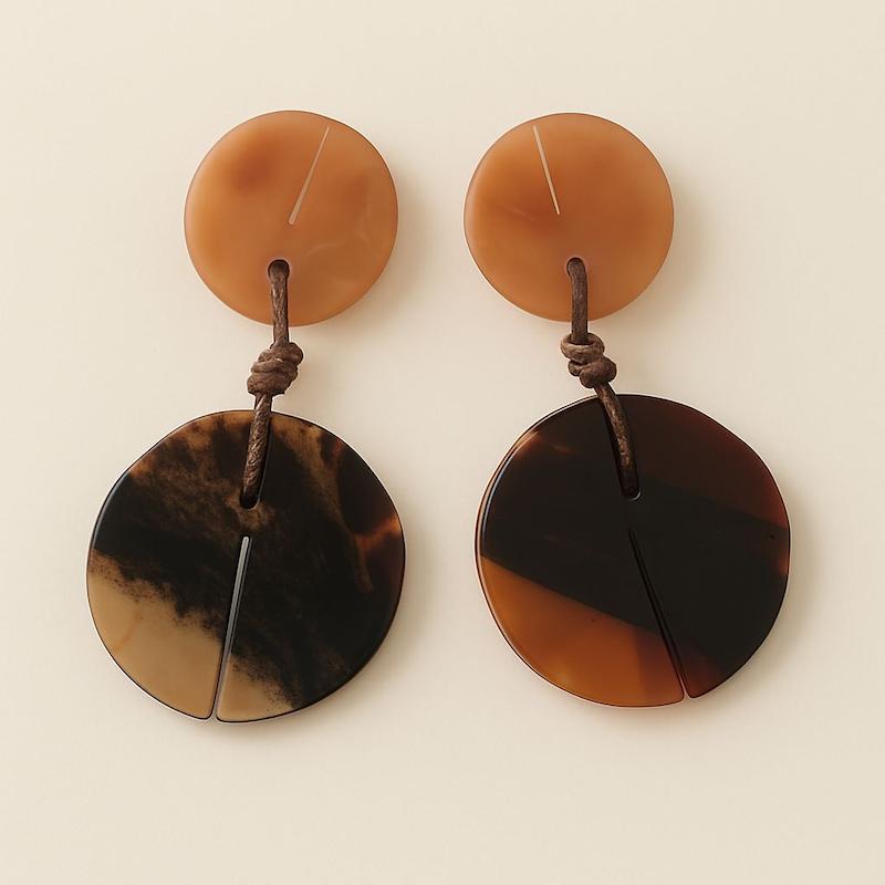 گوشواره گرد طرح استخوانی قهوه ای