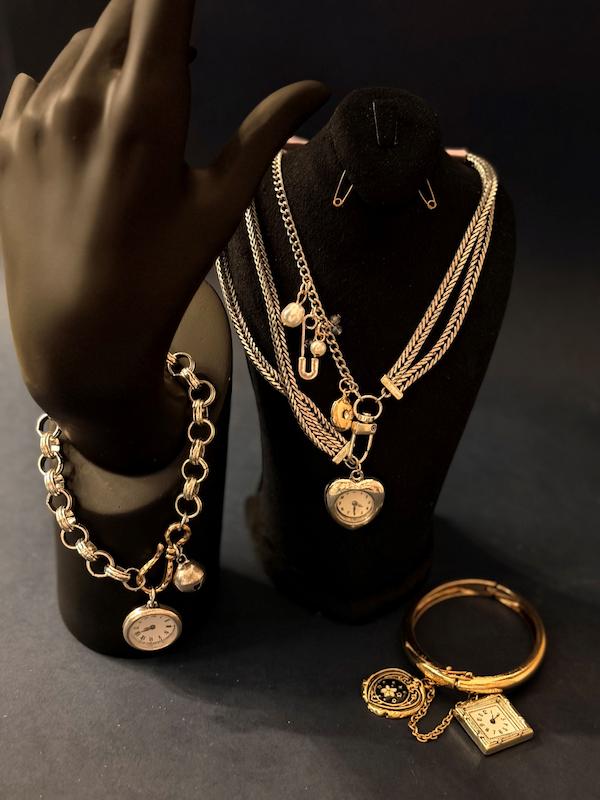 گردنبند و 2 عدد دستبند طرح ساعت زارا zara