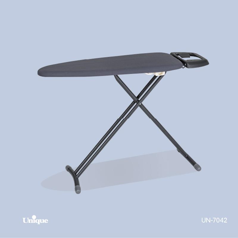 میز اطو ایستاده پریزدار UN-7042