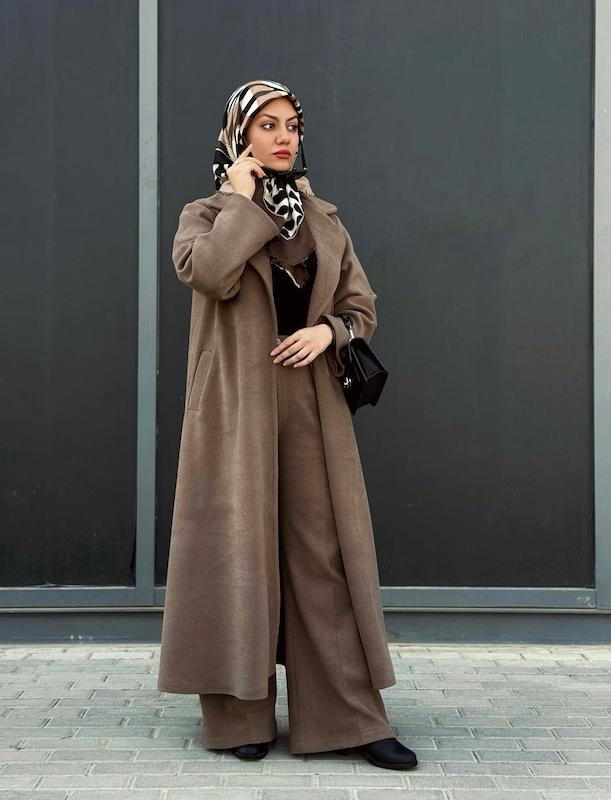 پالتو و شلوار فُتر