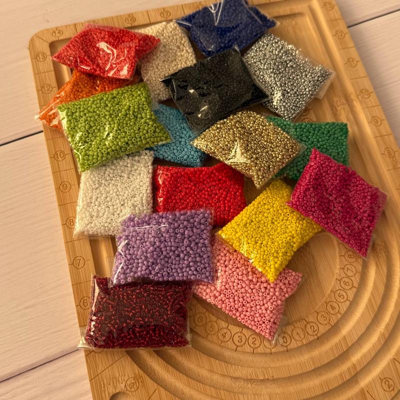 منجوق ریز رنگی