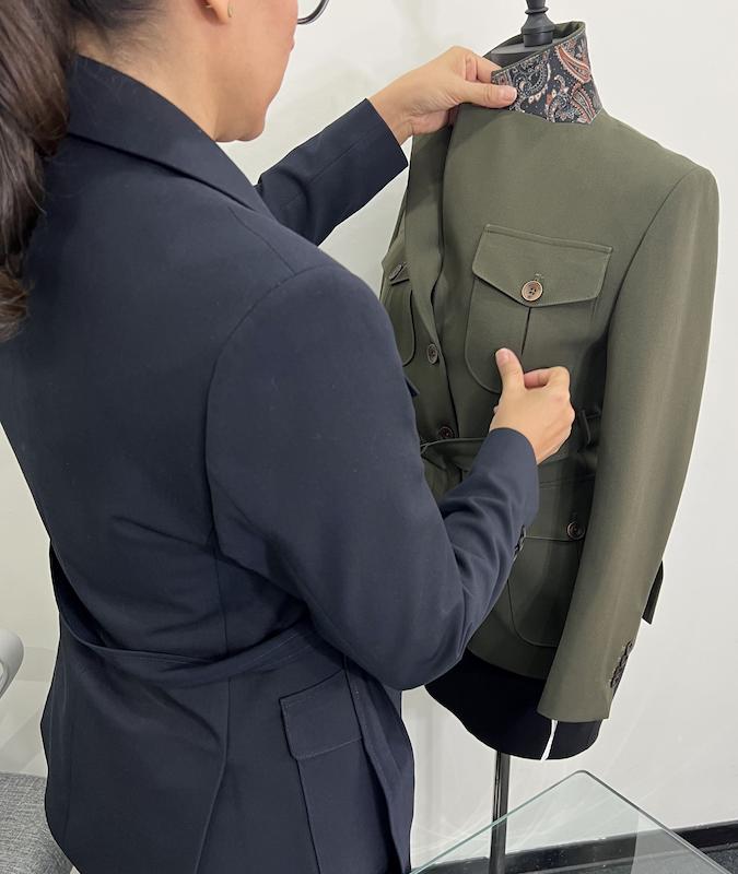 سافاری جکت زنانه، safari jacket، کت گاباردین زنانه، کت تک زنانه، قیمت کت تک زنانه، خرید آنلاین،خرید کت زنانه ، کت و شلوار مامیتوم، مامیتوم برند تخصصی کت و شلوار زنانه، کت و شلوار فاستونی زنانه، کت و شلوار بانوان