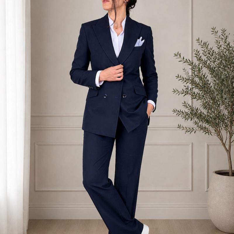 کت و شلوار زنانه سرمه ای ترک Deep Navy کد M123، کت و شلوار رسمی زنانه، کت و شلوار اداری زنانه، کت و شلوار فاستونی زنانه