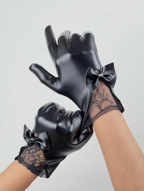 دستکش چرم و دانتل 