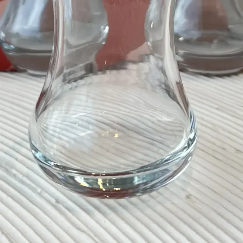 استکان کمر باریک اینسبلی پاشا باغچه