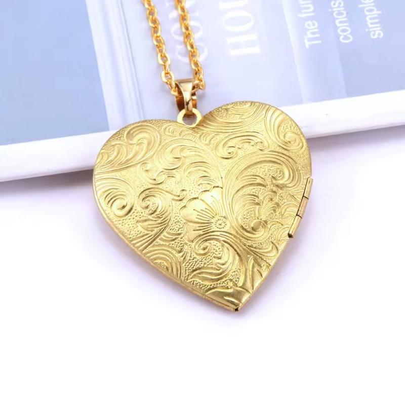 گردنبند آلبومی قلبی
