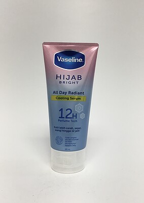 سرم خنک کننده و روشن کننده پوست وازلین حجاب نایت با تکنولوژی عطر 12 ساعته 180 گرمی Vaseline hijab bright cooling serum all day radiant 12h perfume tech