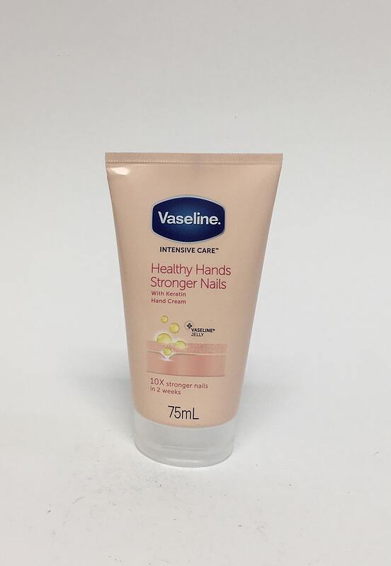 کرم کراتین وازلین تقویت کننده دست و ناخن + ژله وازلین 75 میل Vaseline intensive care healthy hands stronger nails with keratin hand cream