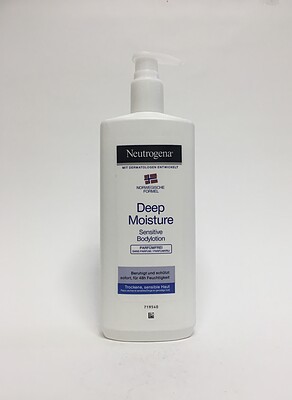 لوسیون مرطوب کننده عمیق نوتروژینا برای پوست های حساس 400 میلی Neutrogena deep moisture sensitive body lotion