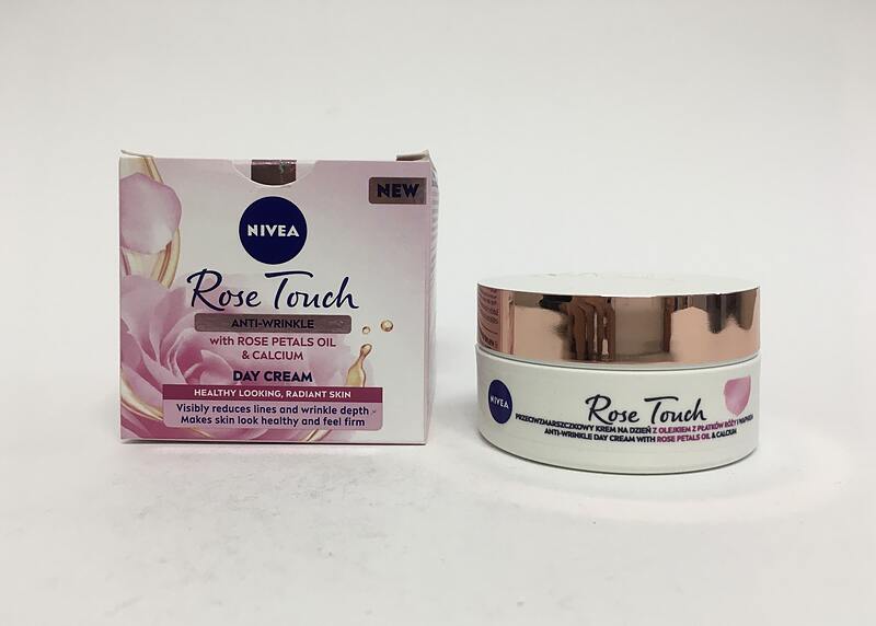 کرم روز نیوا NIVEA رز تاچ ضد چروک با روغن گلبرگ گل رز، کلسیم و کراتین 50 گرمی NIVEA day cream rose touch anti-wrinkle with rose petals oil , calcium & creatine 