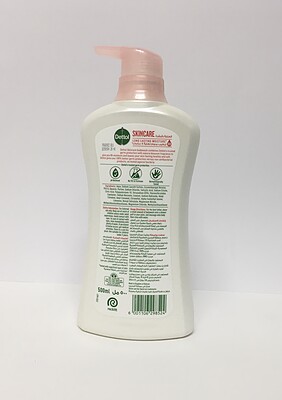 شامپوی بدن آنتی باکتریال دتول با رایحه گل رز و شکوفه ساکورا 500 میلی Dettol antibacterial body wash with rose & sakura blossom