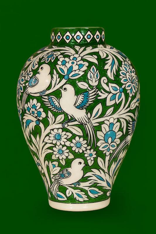 قالب گچی گلدان بزرگ نقش برجسته ( سامان مولدینگ )
