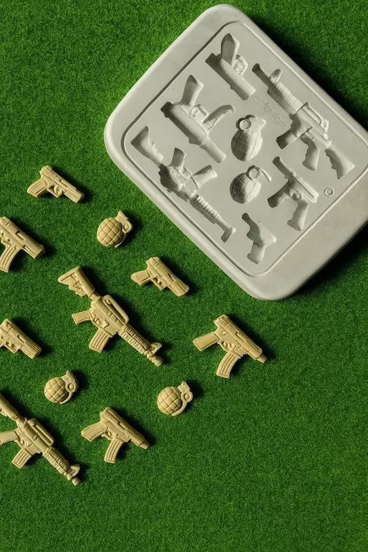 قالب گچی اسلحه ( پل مل )