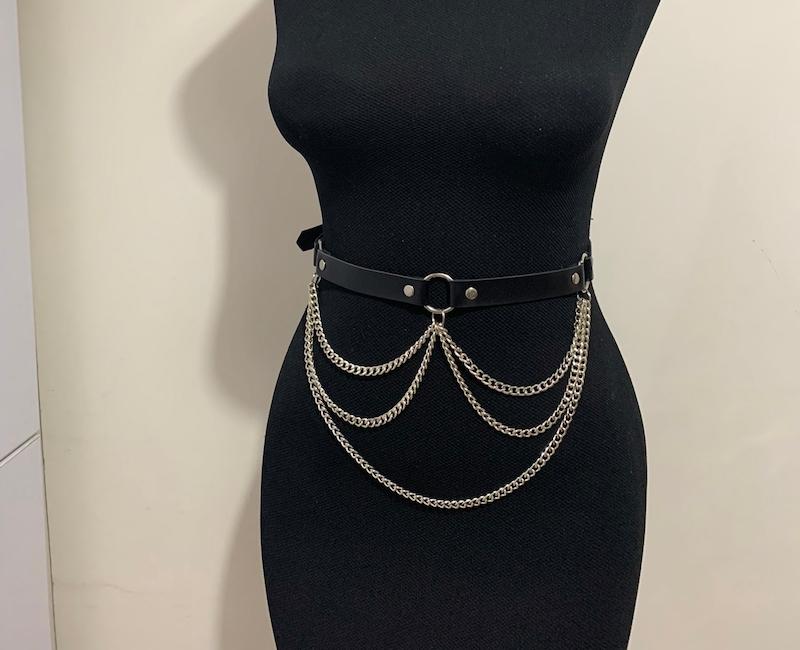 کمربند چرمی زنجیردار