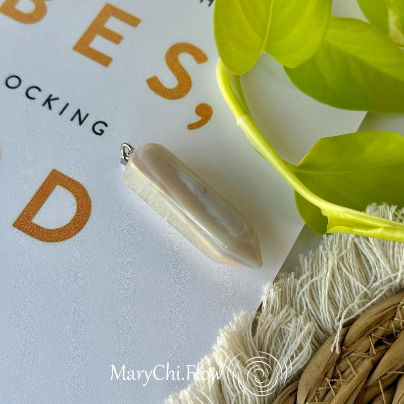 آویز عقیق بوتسوانا