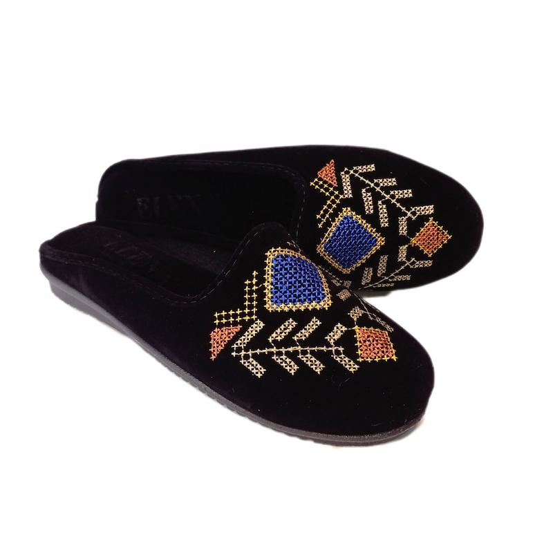 روفرشی زنانه مخمل گلدوزی ترکیه 107 جلوبسته