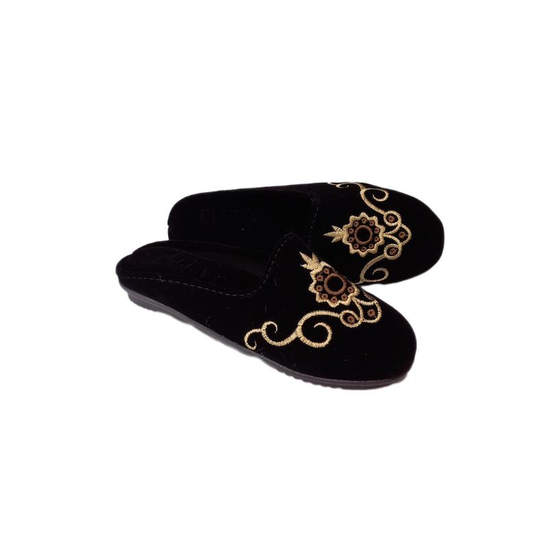 روفرشی زنانه مخمل گلدوزی ترکیه 108 جلوبسته