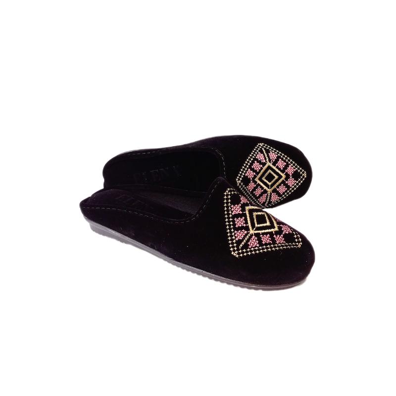 روفرشی زنانه مخمل گلدوزی ترکیه 109 جلوبسته