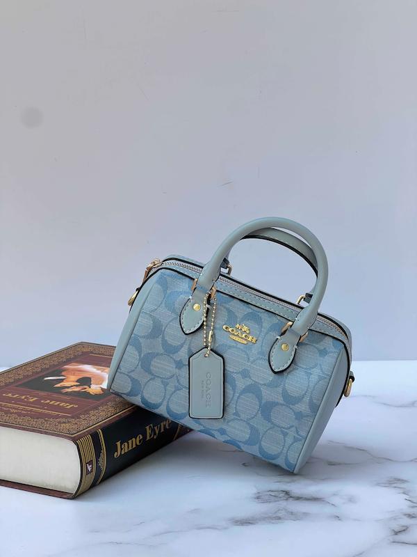 مینی صندوقی آبی