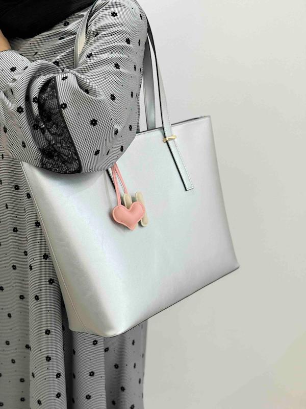 کیف نیلا مودت (رنگبندی)