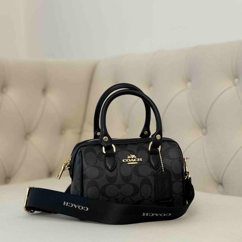 کیف مینی صندوقی کوچ مشکی