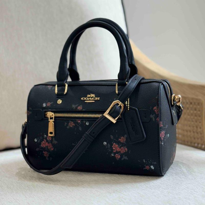 کیف صندوقی کوچ گلدار