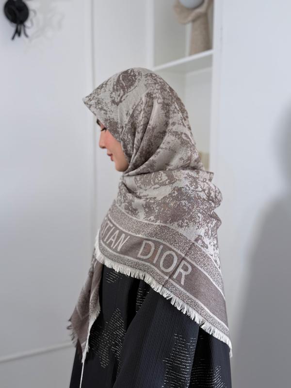 روسری طرح جنگل Christian Dior