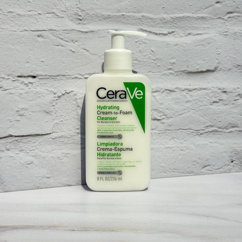 شوینده کرم فوم پوست نرمال تا خشک سراوی 236 میل CeraVe Hydrating Cream-to-Foam Cleanser