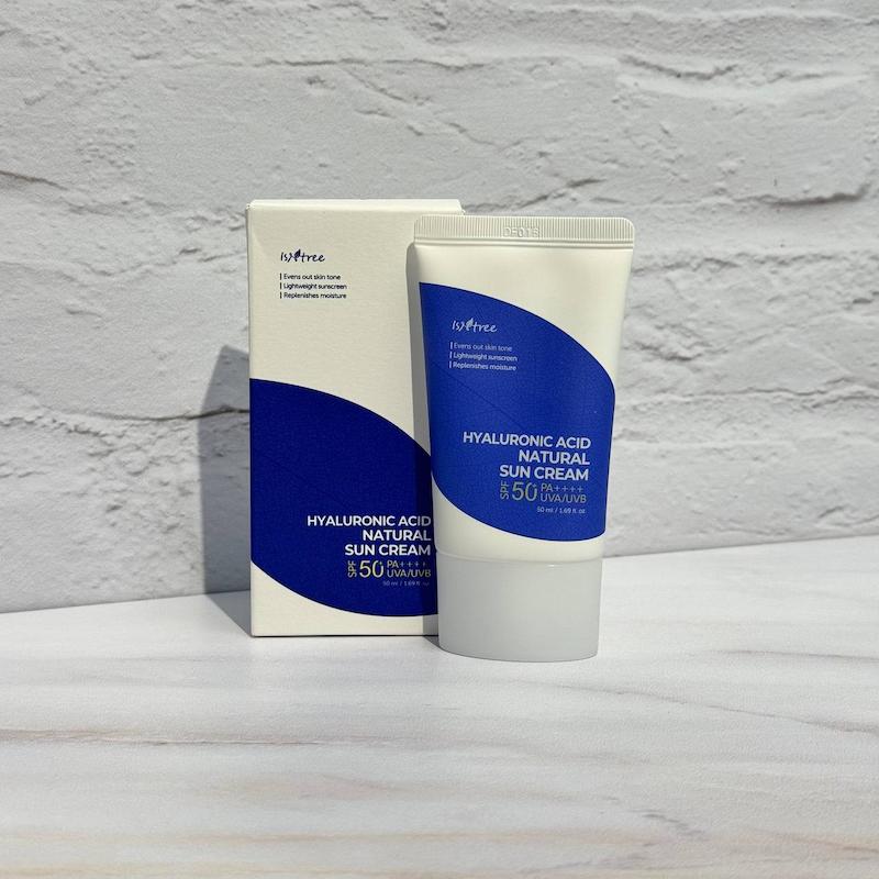 کرم ضدآفتاب و مرطوب‌کننده فیزیکی هیالورونیک اسید ایزنتری IsNtree Natural Sun Cream with Hyaluronic Acid SPF50 PA++++ 50 ml