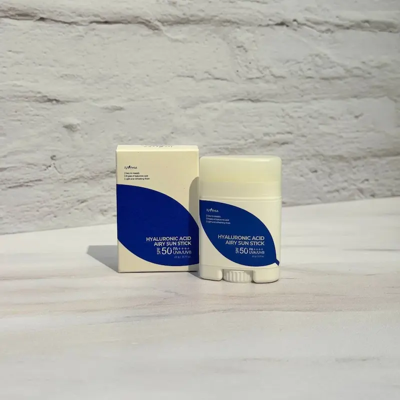 ضد آفتاب استیکی هیالورونیک اسید ایزنتری 22 گرم ISNTREE Airy Sun Stick