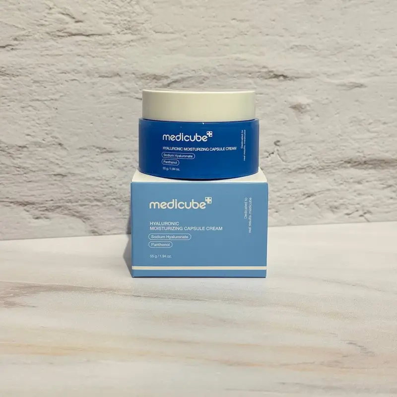 کرم کپسولی هیالورونیک اسید مدی کیوب مرطوب کننده و آبرسان Medicube Hyaluronic Acid Capsule Cream