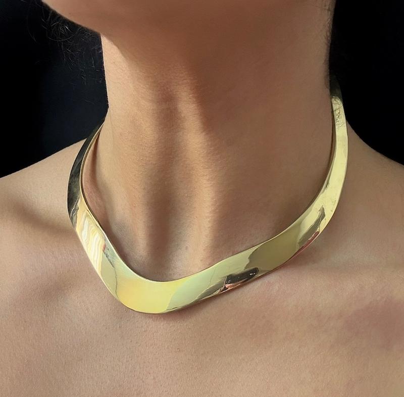 طوق گردنی مینیمال برنجی