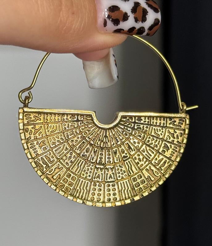 گوشواره کتیبه ای برنجی