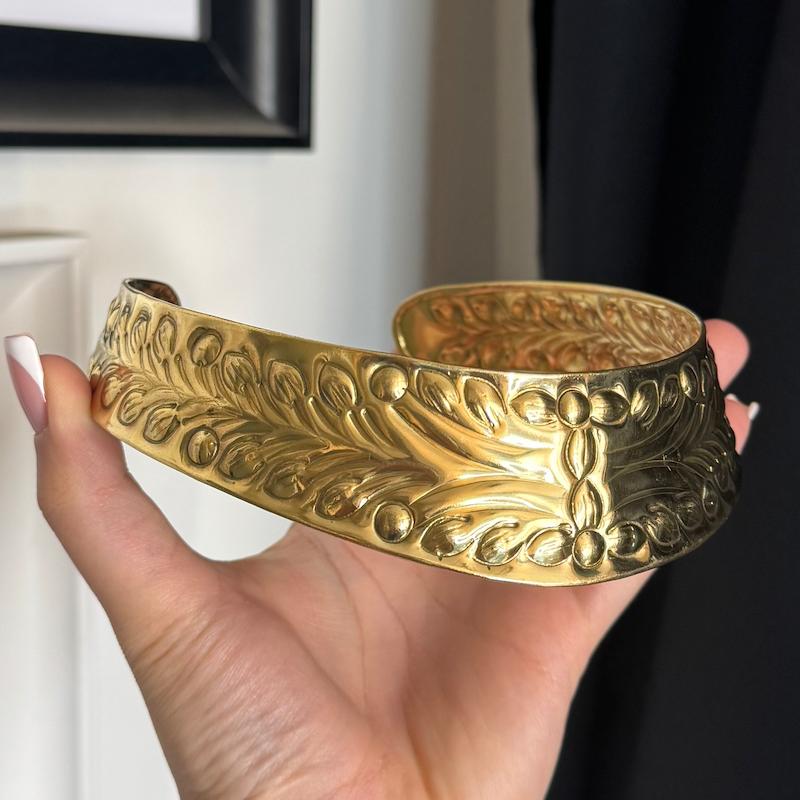 طوق برنجی چکش خوری شده 