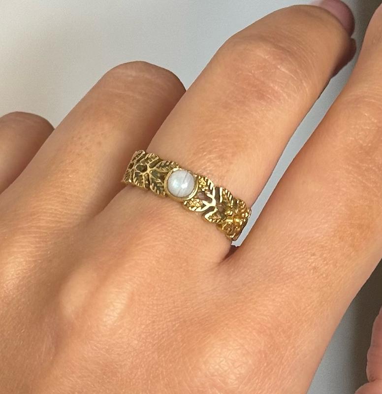 انگشتر تمام برنجی با سنگ کوارتز سفید