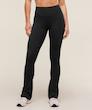 لگ ورزشی دمپا گشاد با کمر V شکل جیم شارک اورجینال از انگلیس Gymshark Lifting Dipped Waistband Flared Leggings 