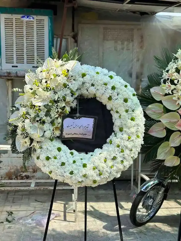 تاج گل درباری عشقِ خاموش