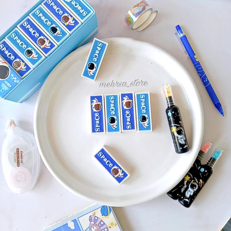 پاکن فضانورد