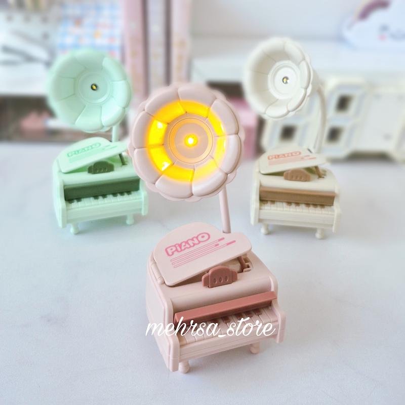 چراغ مطالعه طرح پیانو کارکرد باتری خور