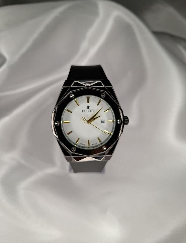 ساعت کهکشانی هابلوت